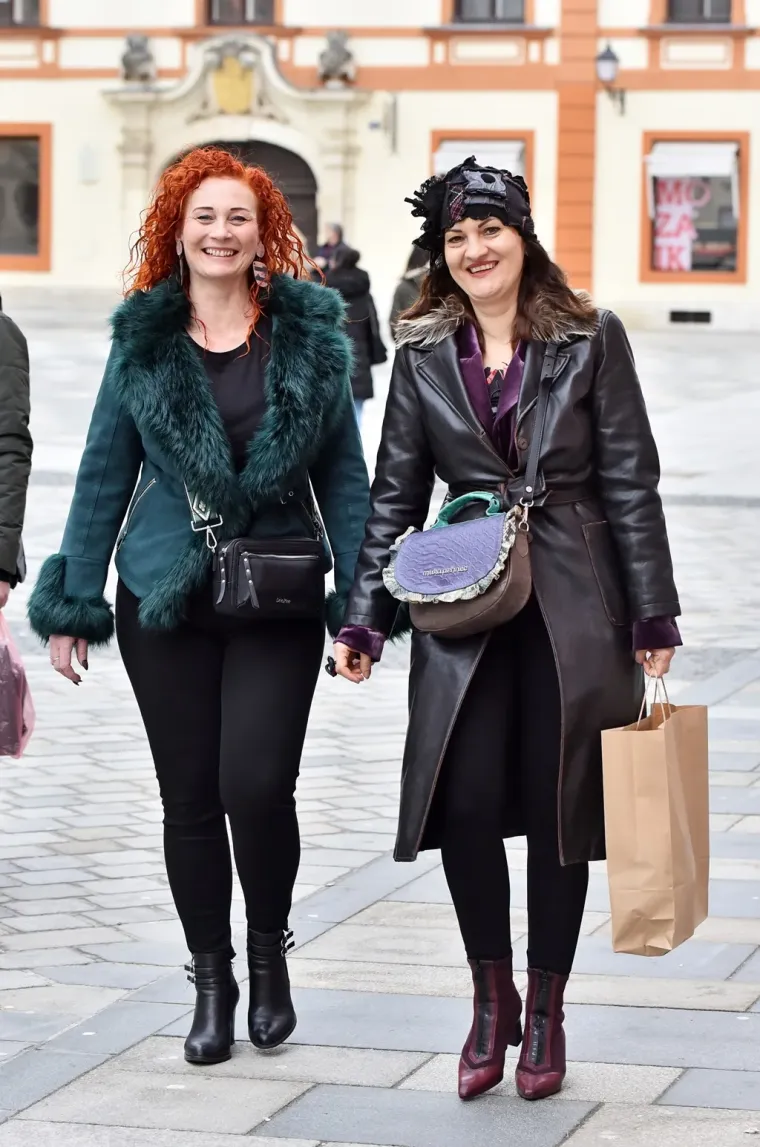 Mlada crnka s buketom ukrala sve poglede na &scaron;pici u Varaždinu