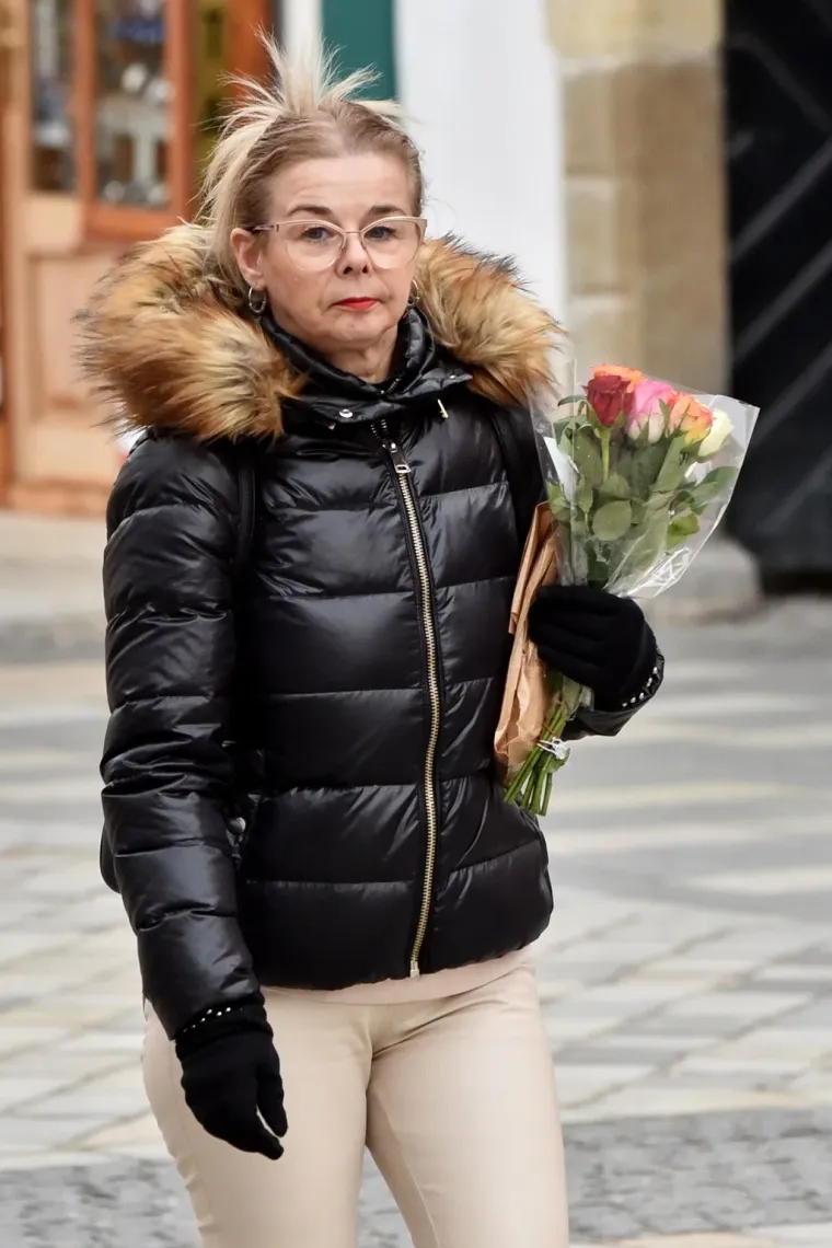 Mlada crnka s buketom ukrala sve poglede na &scaron;pici u Varaždinu