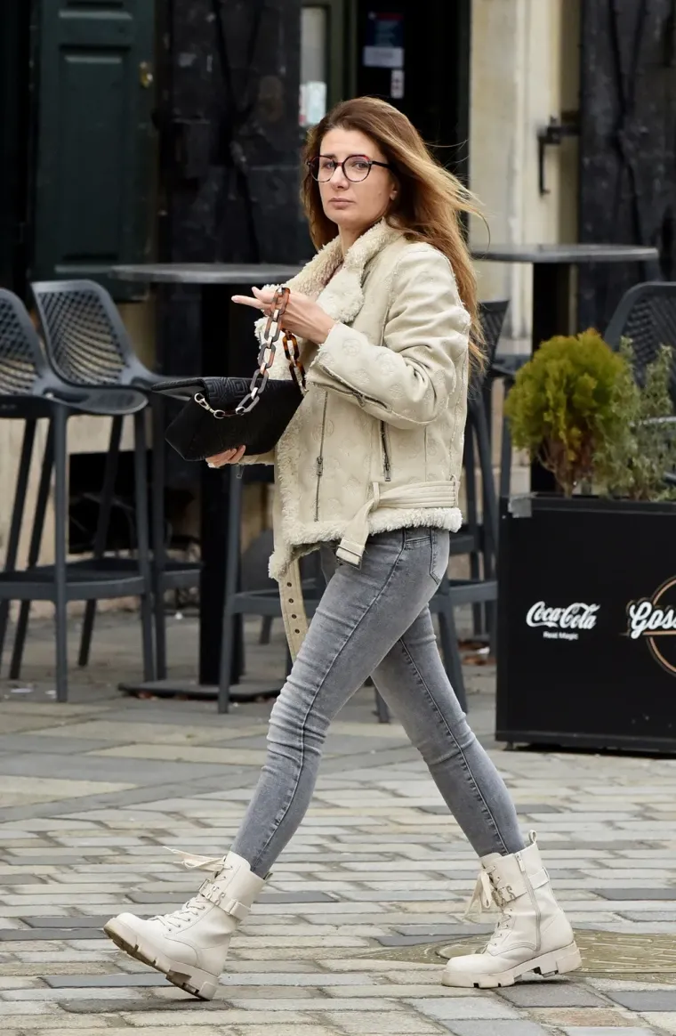 Mlada crnka s buketom ukrala sve poglede na &scaron;pici u Varaždinu