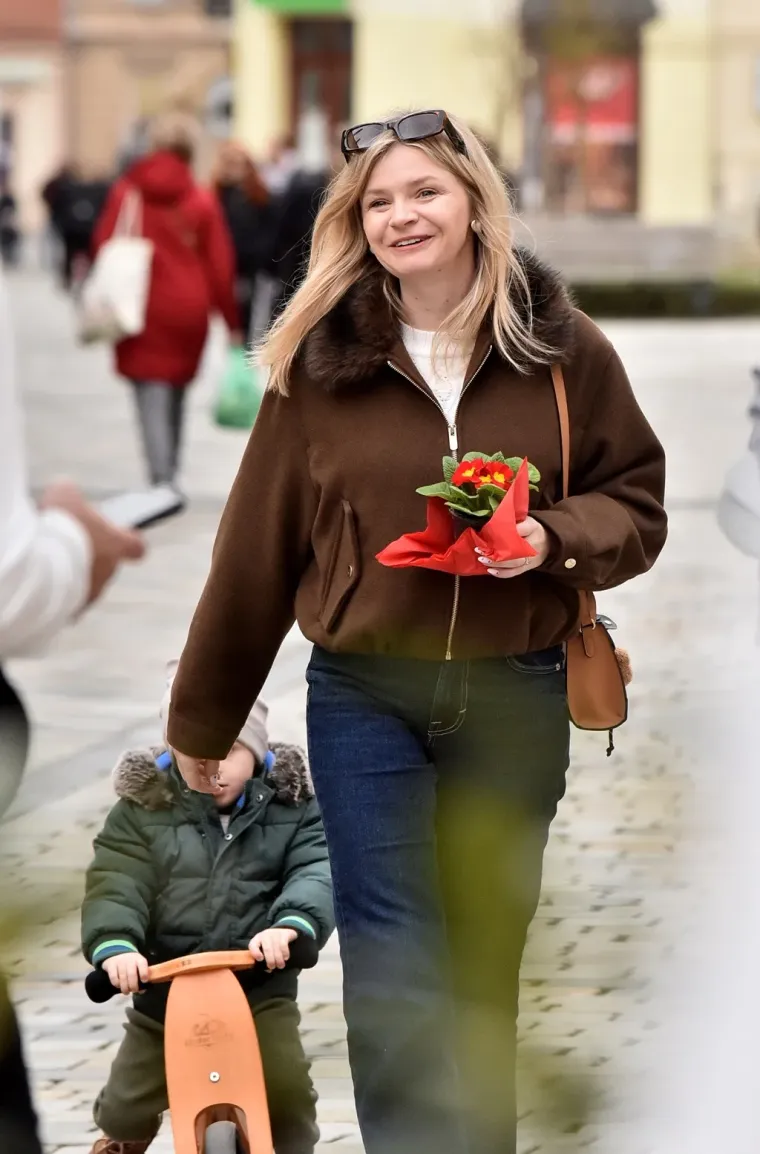 Mlada crnka s buketom ukrala sve poglede na &scaron;pici u Varaždinu