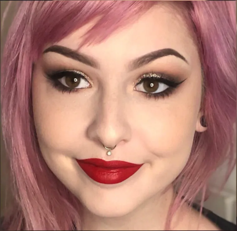 Žene podijelile čudesne transformacije: Nevjerojatno koliko &scaron;minka može promijeniti osobu