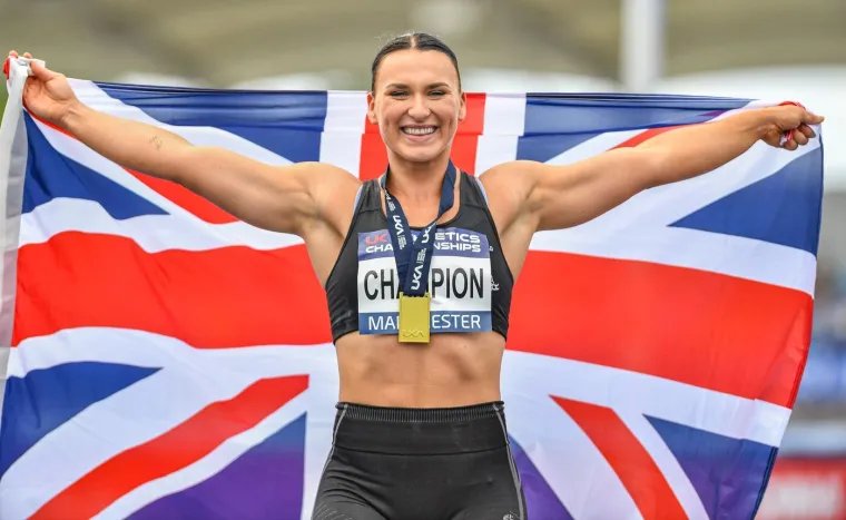 S atletike se prebacila na led i ispisala povijest na ZOI, uz to je doktorica i influencerica