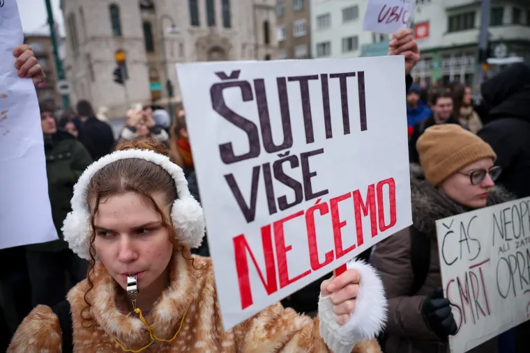 Ella je na intenzivnoj, Erdoana vi&scaron;e nema: Te&scaron;ko je ostati pribran na bolne prizore iz Sarajeva