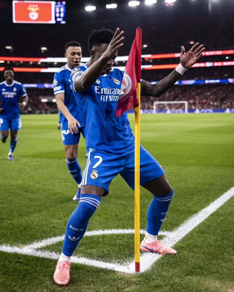 Prizori kaosa u Ligi prvaka obilaze svijet: 'Nisam ga nazvao majmunom, krivo je čuo'