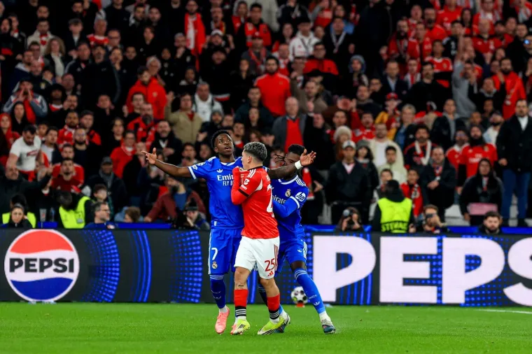 Prizori kaosa u Ligi prvaka obilaze svijet: 'Nisam ga nazvao majmunom, krivo je čuo'