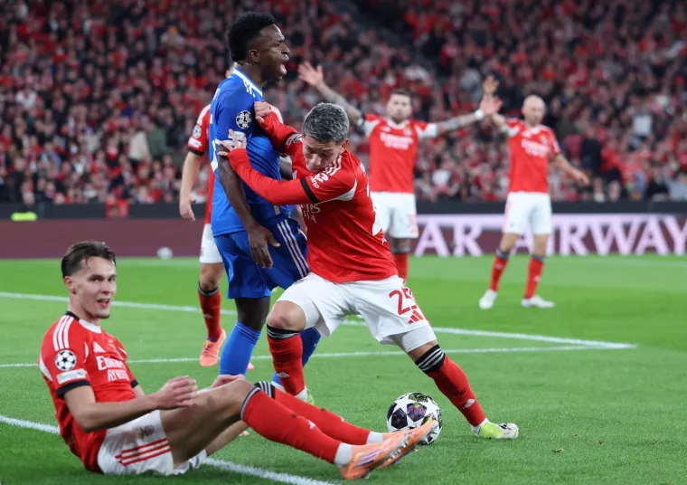 Prizori kaosa u Ligi prvaka obilaze svijet: 'Nisam ga nazvao majmunom, krivo je čuo'