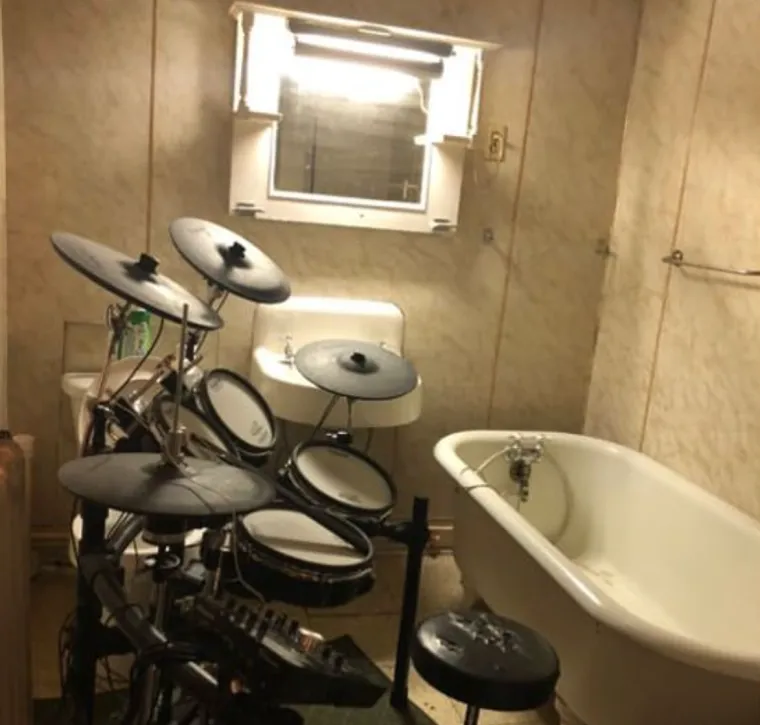 Žene podijelile najčudnije stvari u kupaonicama svojih partnera: Neke su zaista zabrinjavajuće