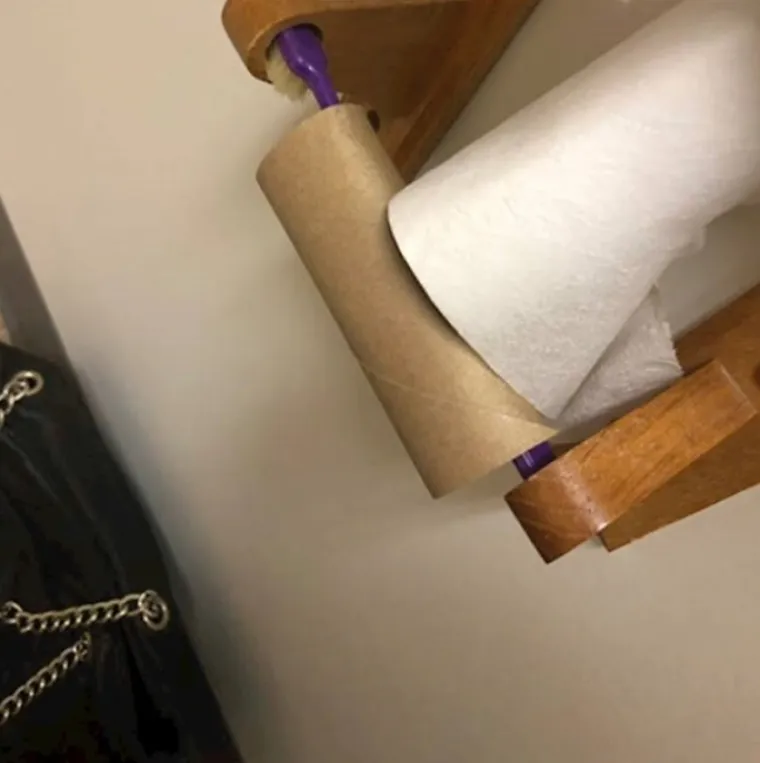 Žene podijelile najčudnije stvari u kupaonicama svojih partnera: Neke su zaista zabrinjavajuće