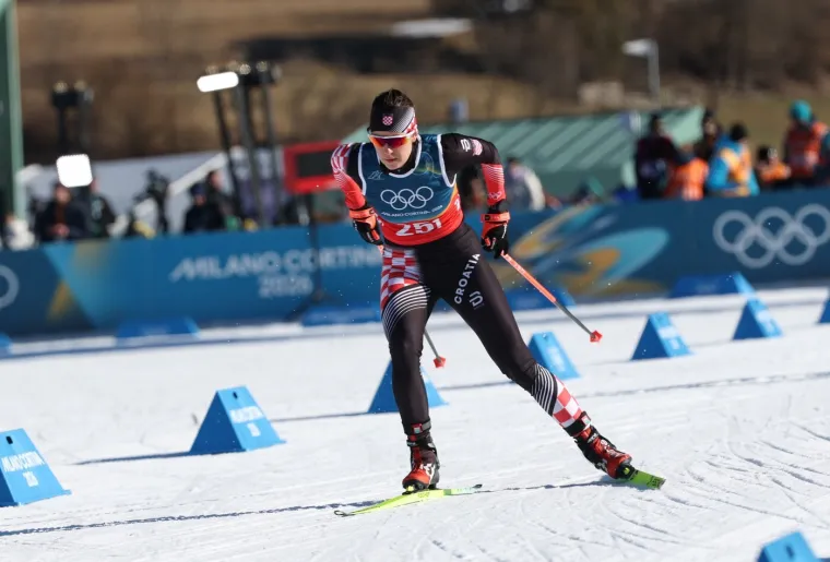Ma, nije moguće: Pas koji izgleda kao vuk oteo se s uzice i &lsquo;ganjao&lsquo; Hrvaticu, ostala bez finala ZOI-ja