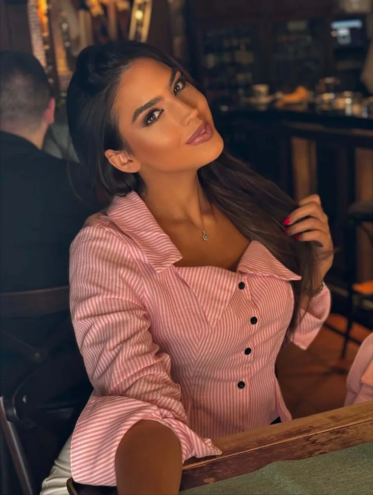 Atraktivna crnka iz BiH koja zna &scaron;to želi: Ma&scaron;u iz 'Gospodina Savr&scaron;enog' te&scaron;ko je ne primijetiti