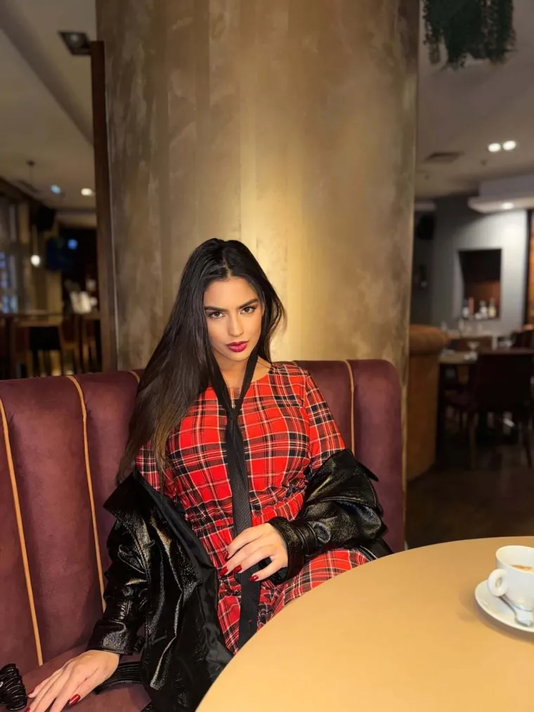 Atraktivna crnka iz BiH koja zna &scaron;to želi: Ma&scaron;u iz 'Gospodina Savr&scaron;enog' te&scaron;ko je ne primijetiti