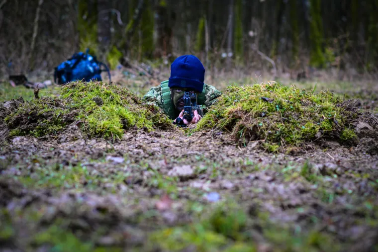 Zamaskirani, do zuba naoružani i stopljeni s prirodom: Ovako izgledaju hrvatski kadeti u akciji