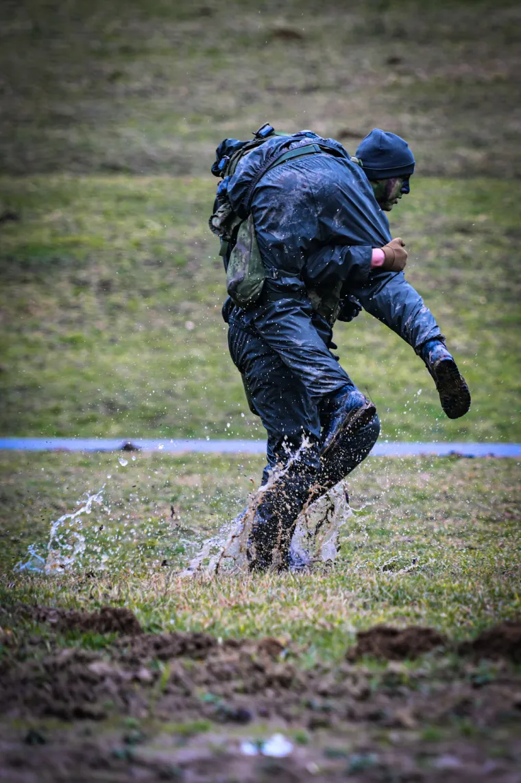 Zamaskirani, do zuba naoružani i stopljeni s prirodom: Ovako izgledaju hrvatski kadeti u akciji