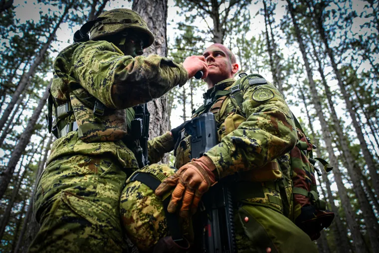 Zamaskirani, do zuba naoružani i stopljeni s prirodom: Ovako izgledaju hrvatski kadeti u akciji