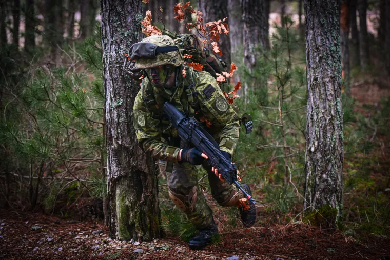 Zamaskirani, do zuba naoružani i stopljeni s prirodom: Ovako izgledaju hrvatski kadeti u akciji