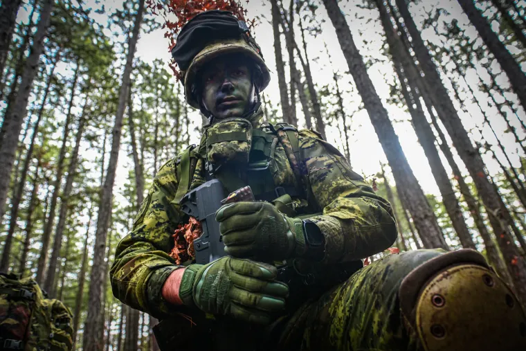 Zamaskirani, do zuba naoružani i stopljeni s prirodom: Ovako izgledaju hrvatski kadeti u akciji