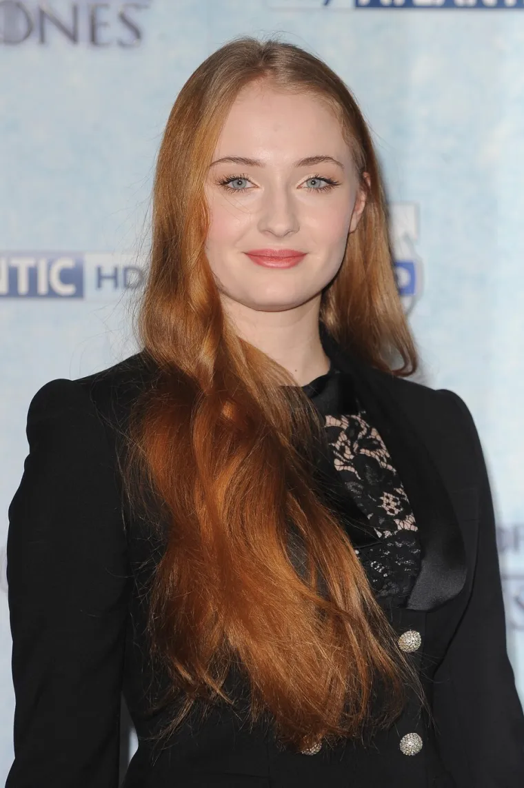 Prelijepa Sophie Turner uskoro slavi 30 godina: Prisjetite se kako se mijenjala kroz godine