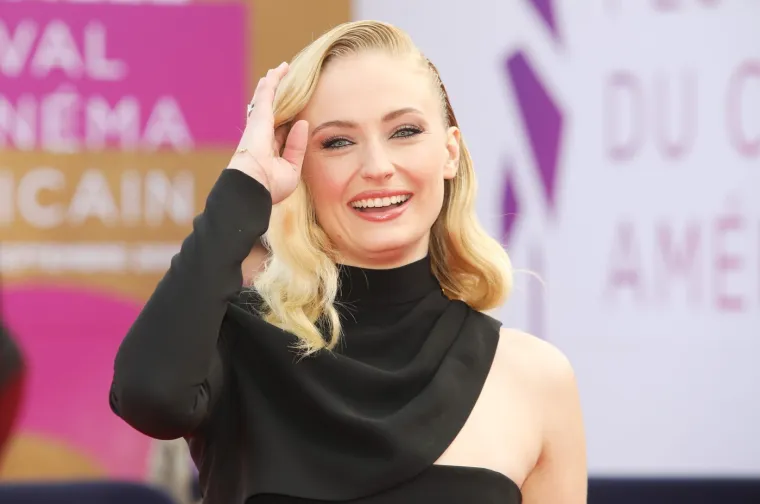 Prelijepa Sophie Turner uskoro slavi 30 godina: Prisjetite se kako se mijenjala kroz godine