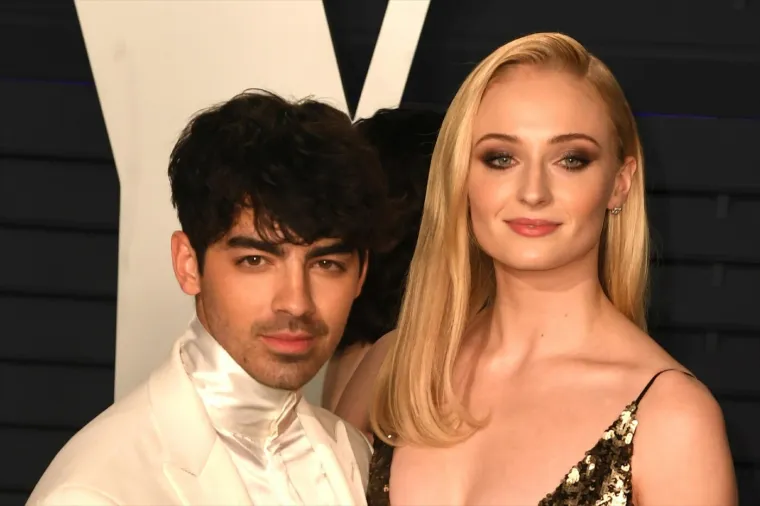 Prelijepa Sophie Turner uskoro slavi 30 godina: Prisjetite se kako se mijenjala kroz godine