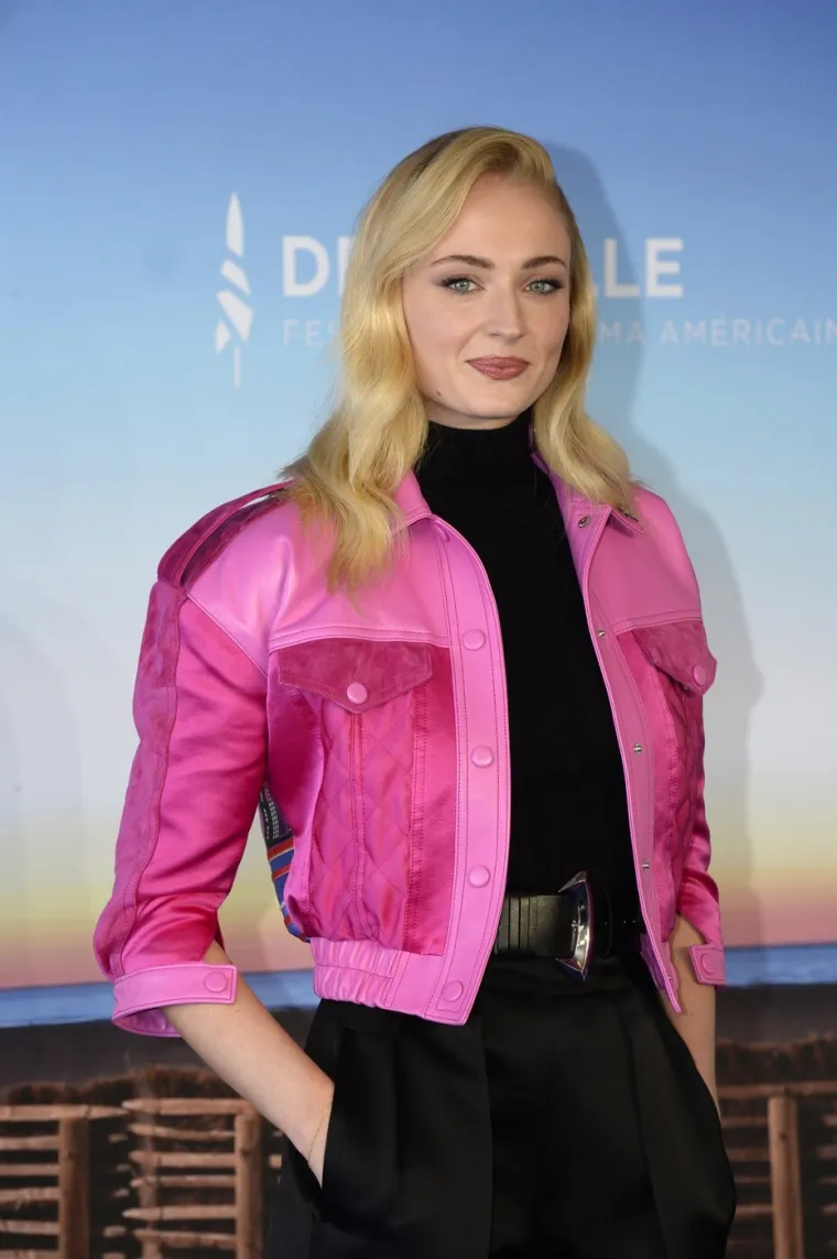 Prelijepa Sophie Turner uskoro slavi 30 godina: Prisjetite se kako se mijenjala kroz godine