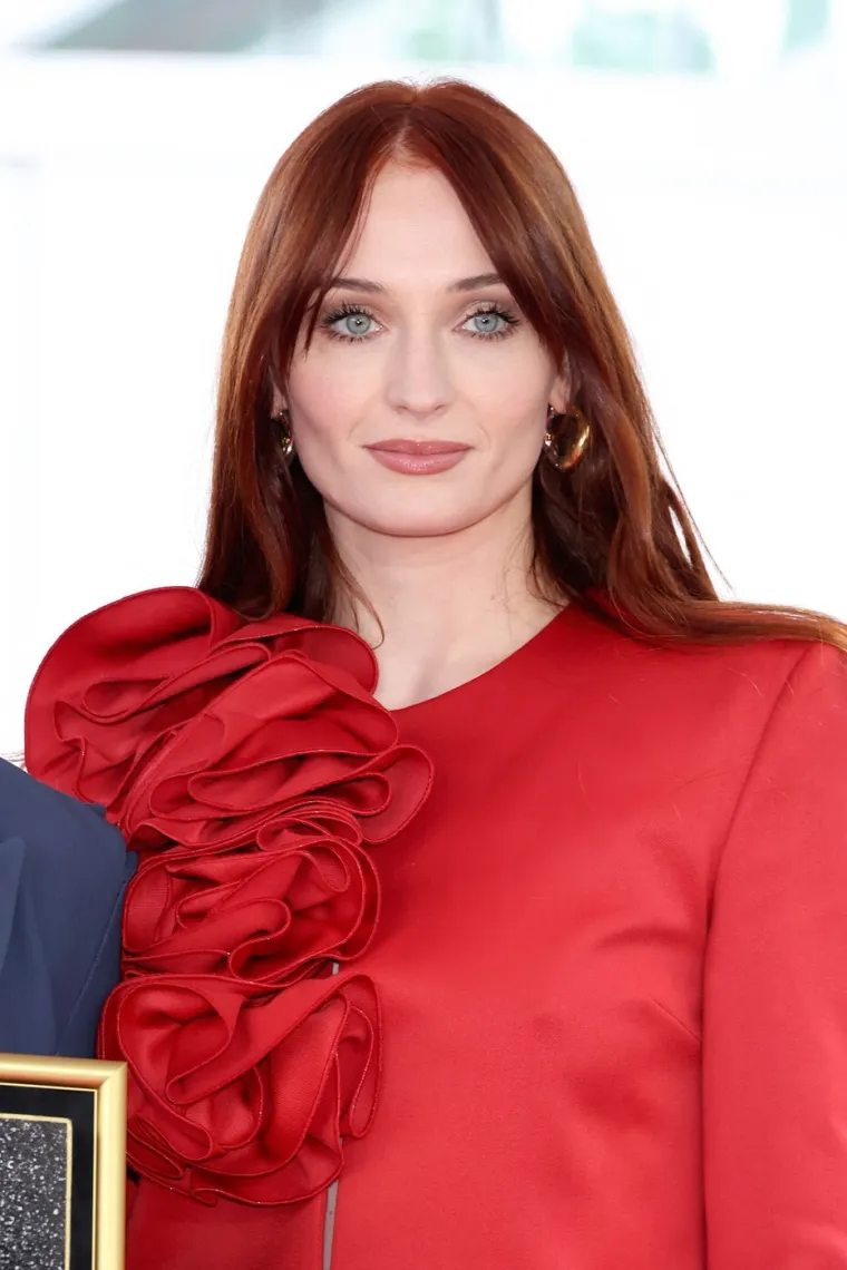 Prelijepa Sophie Turner uskoro slavi 30 godina: Prisjetite se kako se mijenjala kroz godine