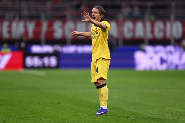 Modrić nije mogao vjerovati svojim očima! Allegri pobjesnio na F&agrave;bregasa, pale te&scaron;ke riječi pred svima