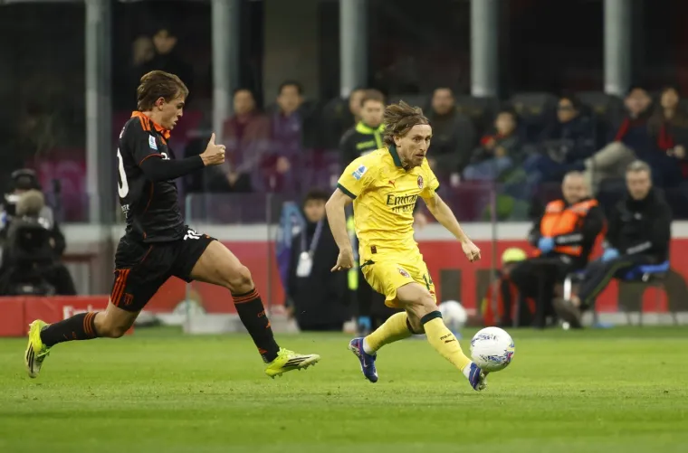 Modrić nije mogao vjerovati svojim očima! Allegri pobjesnio na F&agrave;bregasa, pale te&scaron;ke riječi pred svima