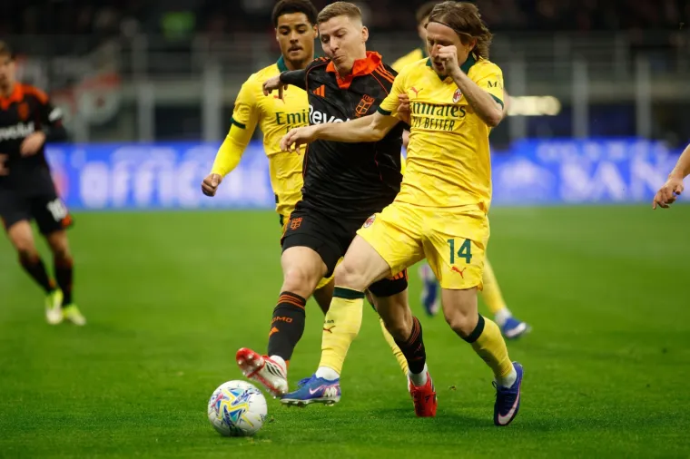 Modrić nije mogao vjerovati svojim očima! Allegri pobjesnio na F&agrave;bregasa, pale te&scaron;ke riječi pred svima