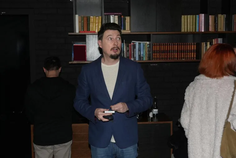 Zvijezde filma 'Svadba' uživale u Beogradu: Pozornost plijenila lijepa Anđelka