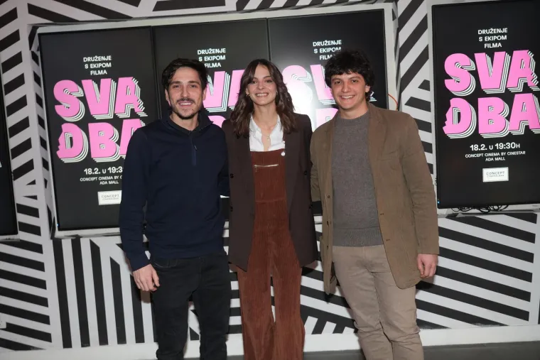 Zvijezde filma 'Svadba' uživale u Beogradu: Pozornost plijenila lijepa Anđelka