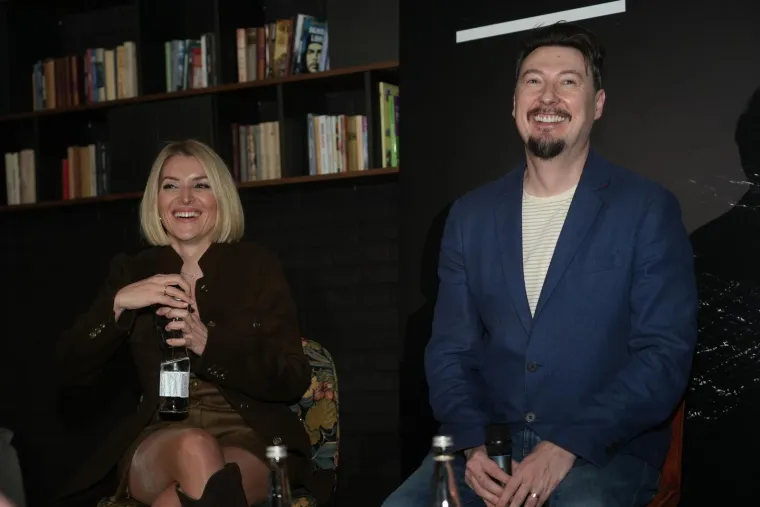 Zvijezde filma 'Svadba' uživale u Beogradu: Pozornost plijenila lijepa Anđelka