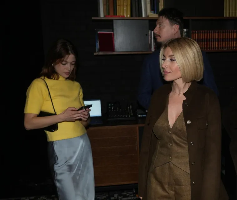 Zvijezde filma 'Svadba' uživale u Beogradu: Pozornost plijenila lijepa Anđelka