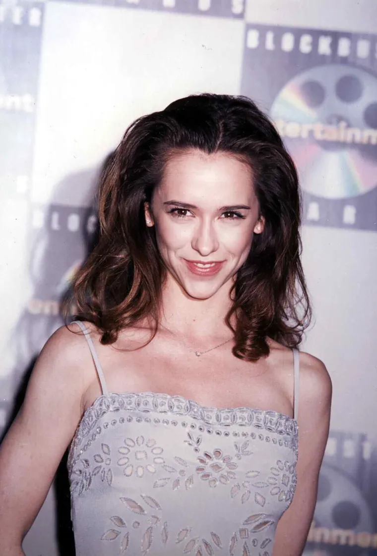 Nabacila kilograme pa se na&scaron;la na meti hejtera: Ovako danas izgleda fatalna '&Scaron;aptačica duhovima'