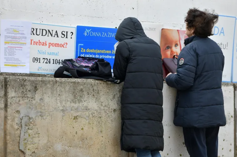 Evo ih opet: 40 dana bit će ispred bolnica i moliti! Traže samo jedno...