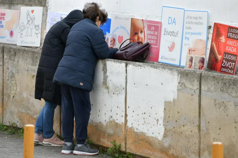 Evo ih opet: 40 dana bit će ispred bolnica i moliti! Traže samo jedno...