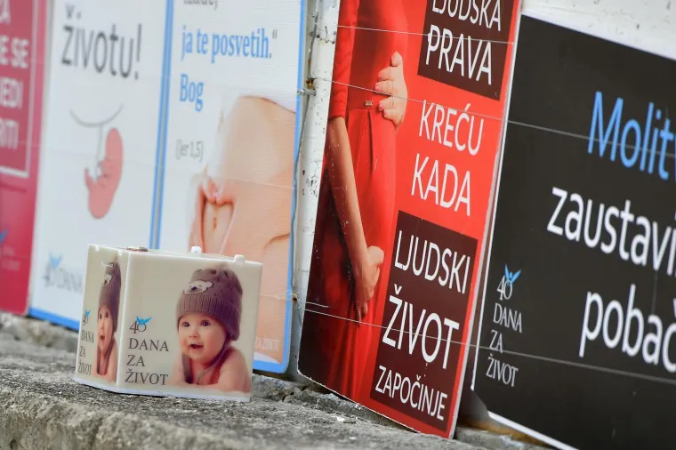 Evo ih opet: 40 dana bit će ispred bolnica i moliti! Traže samo jedno...