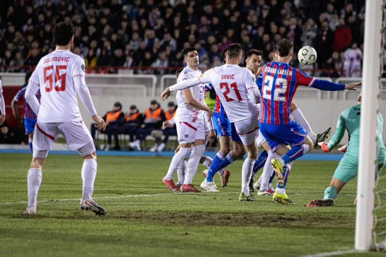 Zrinjski izborio remi u povijesnoj utakmici: Evo kako je izgledala nezaboravna ludnica u Mostaru