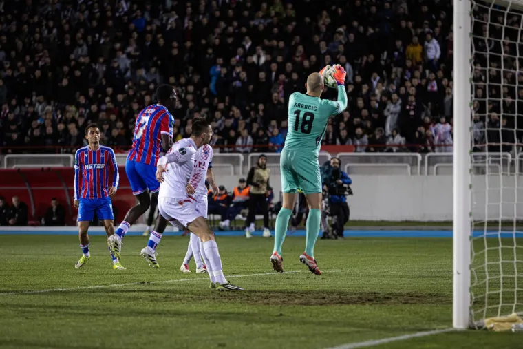 Zrinjski izborio remi u povijesnoj utakmici: Evo kako je izgledala nezaboravna ludnica u Mostaru