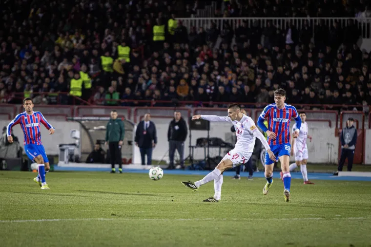 Zrinjski izborio remi u povijesnoj utakmici: Evo kako je izgledala nezaboravna ludnica u Mostaru