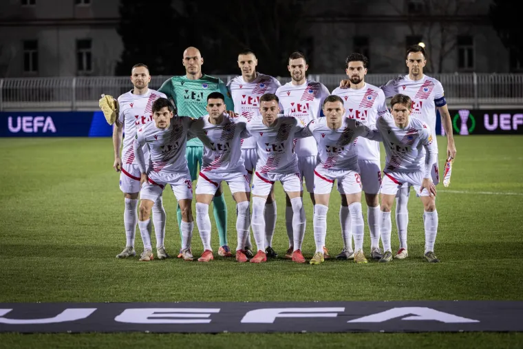 Zrinjski izborio remi u povijesnoj utakmici: Evo kako je izgledala nezaboravna ludnica u Mostaru