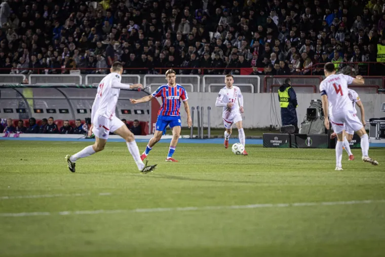 Zrinjski izborio remi u povijesnoj utakmici: Evo kako je izgledala nezaboravna ludnica u Mostaru