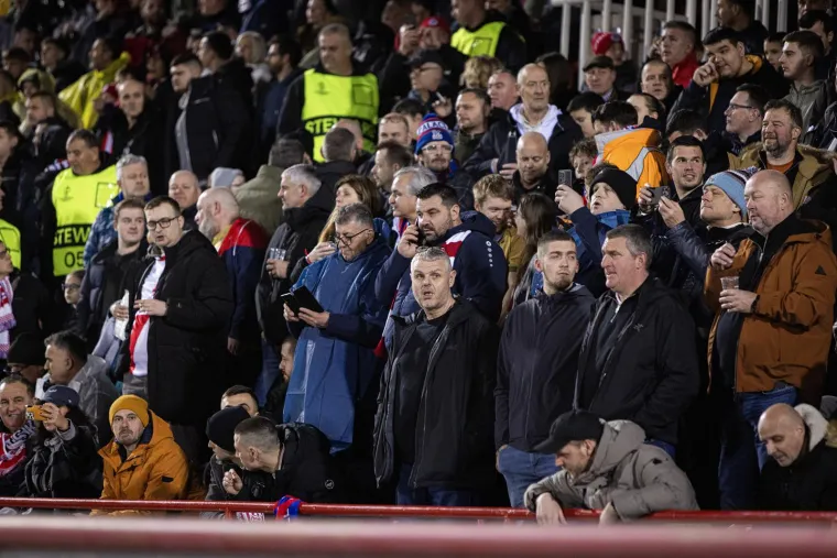 Zrinjski izborio remi u povijesnoj utakmici: Evo kako je izgledala nezaboravna ludnica u Mostaru