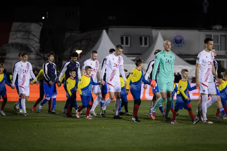 Zrinjski izborio remi u povijesnoj utakmici: Evo kako je izgledala nezaboravna ludnica u Mostaru