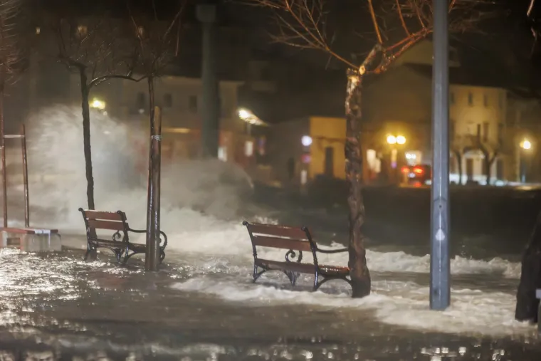 More progutalo rivu u Ka&scaron;telima, na udaru Čiovo i Split: Pogledajte posljedice nevremena
