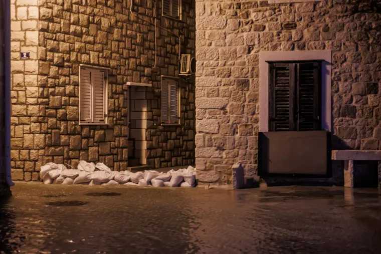 More progutalo rivu u Ka&scaron;telima, na udaru Čiovo i Split: Pogledajte posljedice nevremena