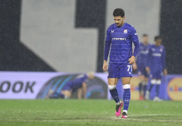 Pogledajte &scaron;to su igrači i stručni stožer Dinama napravili nakon poraza od Genka