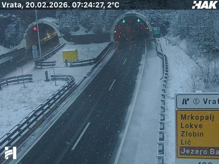 Snijeg zabijelio autoceste: Nesreća na A2, zimski uvjeti stvaraju probleme