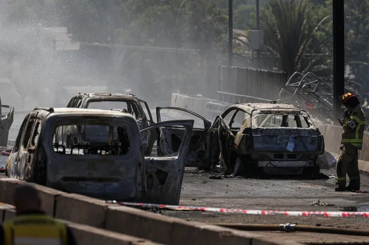 Prizori katastrofe lede krv u žilama: Cisterna eksplodirala nasred ceste, ljudi su gorili