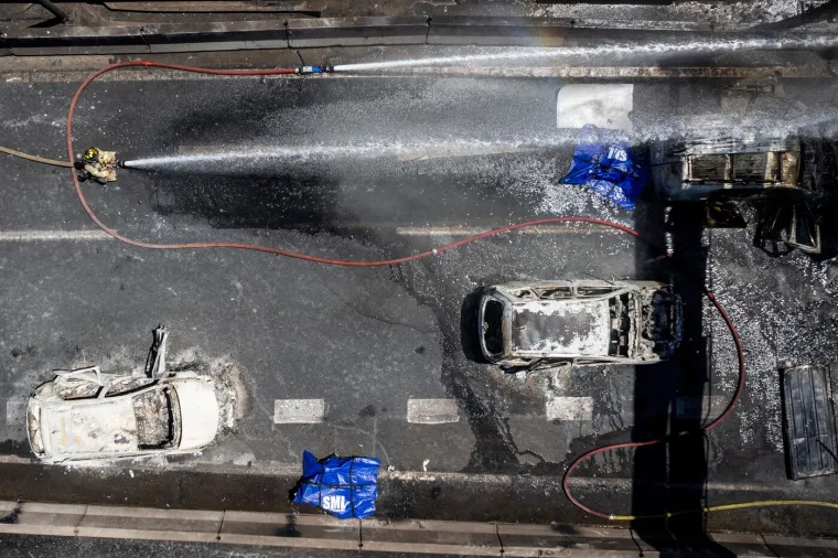 Prizori katastrofe lede krv u žilama: Cisterna eksplodirala nasred ceste, ljudi su gorili