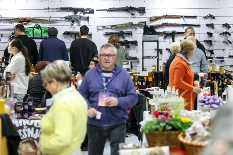 Hrvatski lovci do&scaron;li na svoje: Pogledajte ovaj arsenal vrhunskog oružja